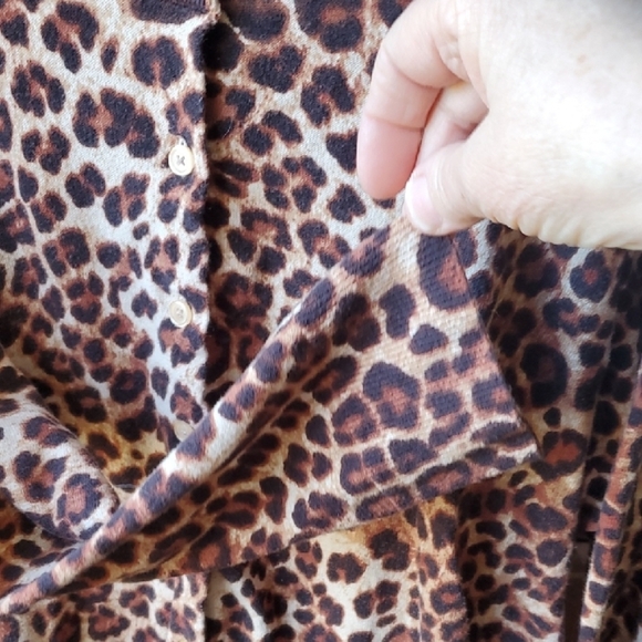 Torrid Beige Leopard Print Cardigan 4X - Picture 6 of 10
